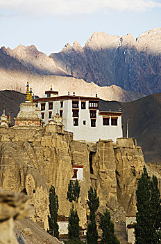 cau lo bach thu khung 3 ngay